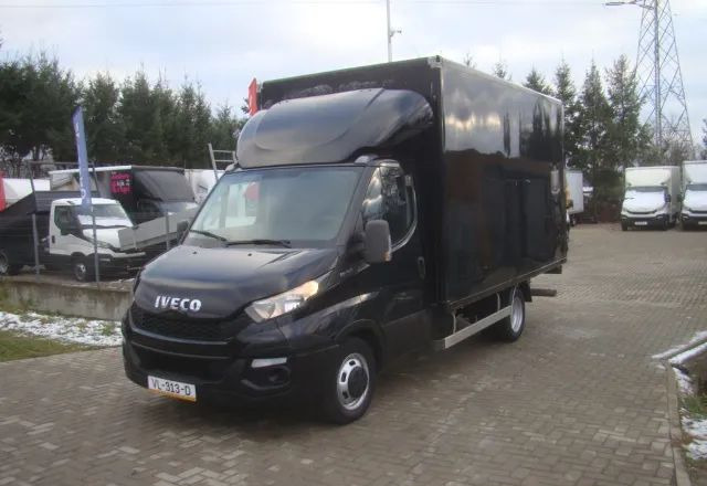 Iveco DAILY 35 C 15 3.0TDI FIRANA Z PRAWEJ STRONY 3.5T DMC WINDA - Dostawczy kontener: zdjęcie 1 Iveco DAILY 35 C 15 3.0TDI FIRANA Z PRAWEJ STRONY 3.5T DMC WINDA - Dostawczy kontener: zdjęcie 1