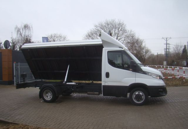 Iveco DAILY 35 C 15 3.5T 4.60M 3.5T NA HAKU CLIMATRONIC - Samochód dostawczy wywrotka: zdjęcie 4 Iveco DAILY 35 C 15 3.5T 4.60M 3.5T NA HAKU CLIMATRONIC - Samochód dostawczy wywrotka: zdjęcie 4