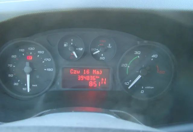 Dostawczy kontener Iveco DAILY 70 C 18 3.0TDI 5.45M WINDA 1000KG: zdjęcie 16 Dostawczy kontener Iveco DAILY 70 C 18 3.0TDI 5.45M WINDA 1000KG: zdjęcie 16