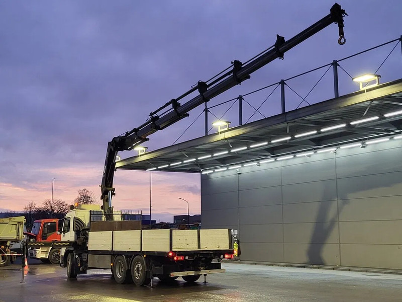 Volvo FM 400 Automatic Euro4 Clima Cruise PTO Camera Euro4 2007 - Samochod ciężarowy z HDS: zdjęcie 3 Volvo FM 400 Automatic Euro4 Clima Cruise PTO Camera Euro4 2007 - Samochod ciężarowy z HDS: zdjęcie 3