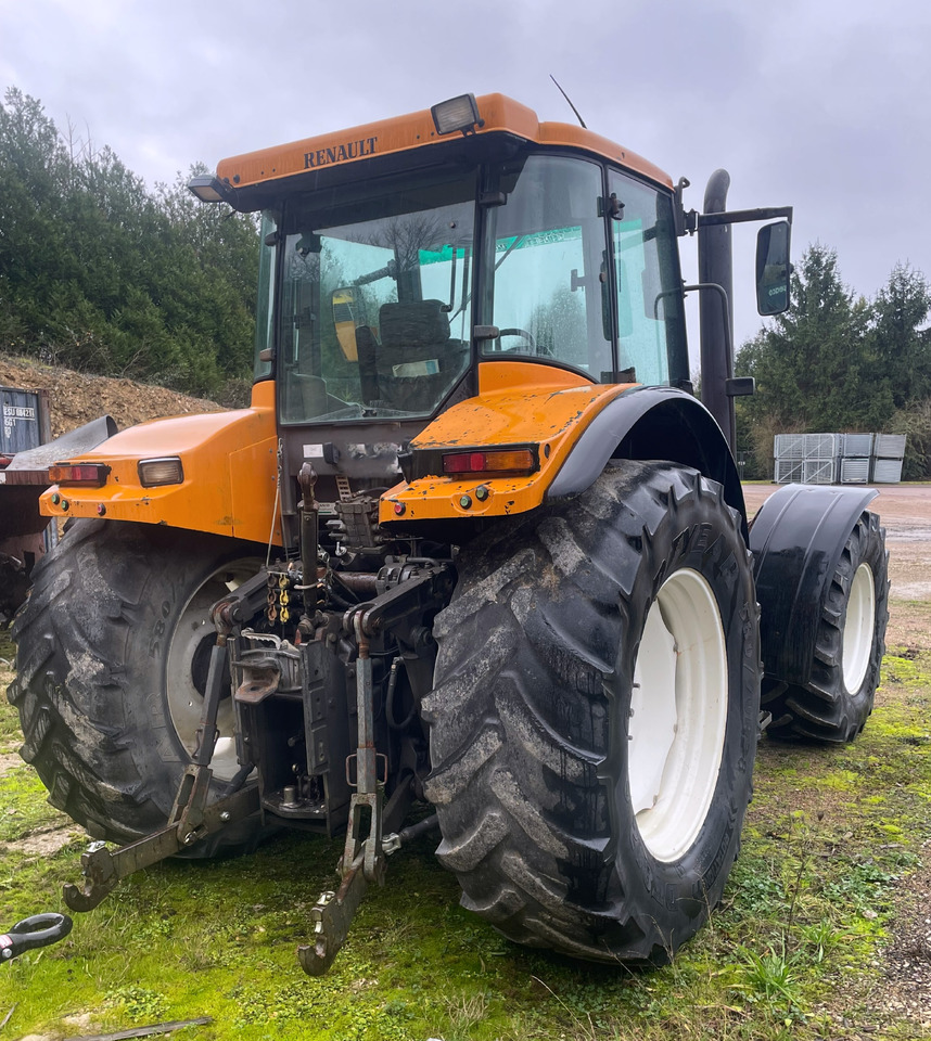 Renault 825 RZ - Ciągnik rolniczy: zdjęcie 3 Renault 825 RZ - Ciągnik rolniczy: zdjęcie 3