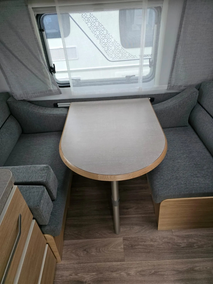 Fendt Bianco Activ 390 FHS Dusche, 1.700 KG-Fahrwerk - Przyczepa kempingowa: zdjęcie 4 Fendt Bianco Activ 390 FHS Dusche, 1.700 KG-Fahrwerk - Przyczepa kempingowa: zdjęcie 4