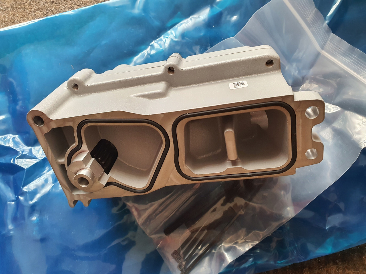 Nowa Turbosprężarka + VTG Aktuator DAF CF / XF106 EURO 6 POLIFT - Turbosprężarka do Samochodów ciężarowych: zdjęcie 5 Nowa Turbosprężarka + VTG Aktuator DAF CF / XF106 EURO 6 POLIFT - Turbosprężarka do Samochodów ciężarowych: zdjęcie 5