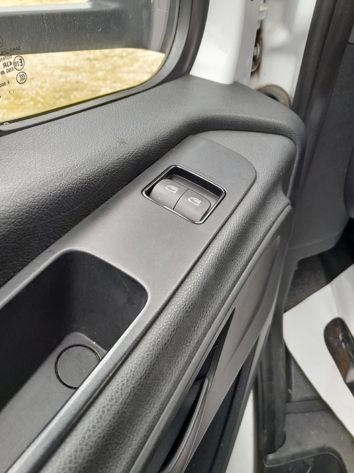 MERCEDES-BENZ Sprinter - Samochód dostawczy skrzyniowy: zdjęcie 4 MERCEDES-BENZ Sprinter - Samochód dostawczy skrzyniowy: zdjęcie 4