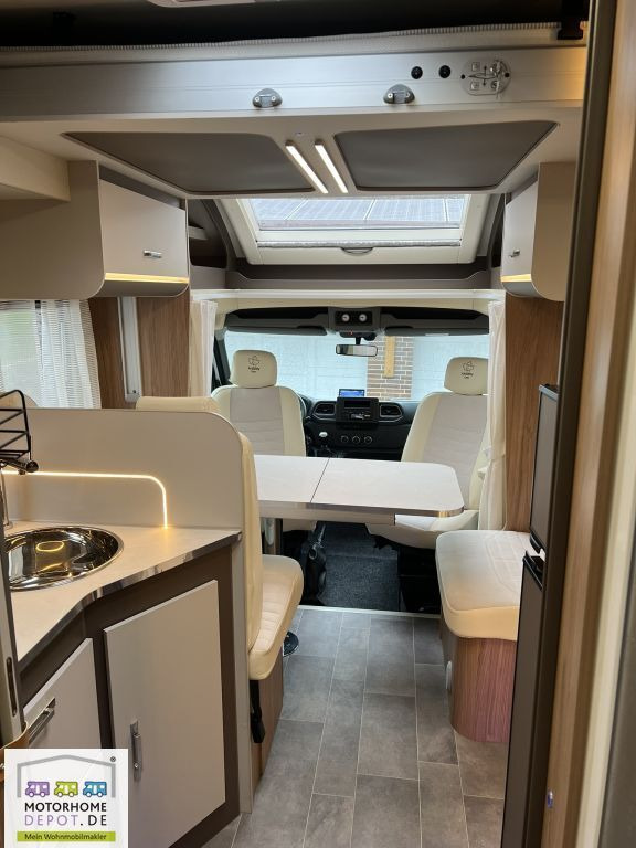 Ahorn Alaska TD Plus Aufl. 4to & Luftfed. & Hubbett - Kamper półintegra: zdjęcie 3 Ahorn Alaska TD Plus Aufl. 4to & Luftfed. & Hubbett - Kamper półintegra: zdjęcie 3