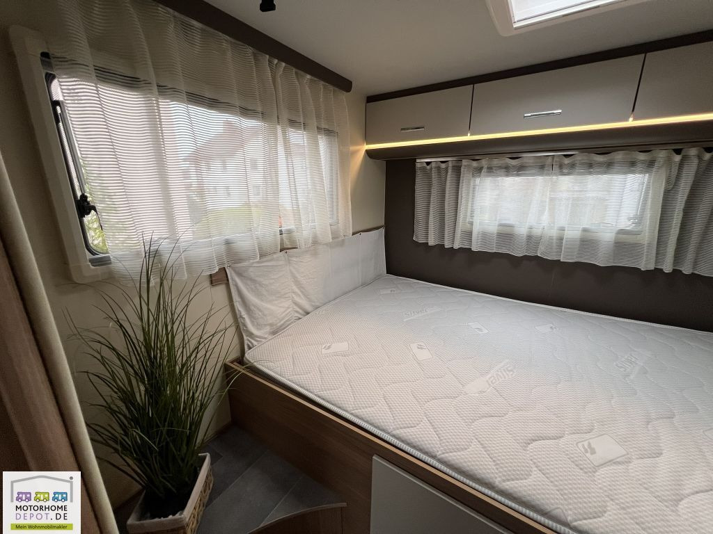 Ahorn Alaska TD Plus Aufl. 4to & Luftfed. & Hubbett - Kamper półintegra: zdjęcie 5 Ahorn Alaska TD Plus Aufl. 4to & Luftfed. & Hubbett - Kamper półintegra: zdjęcie 5