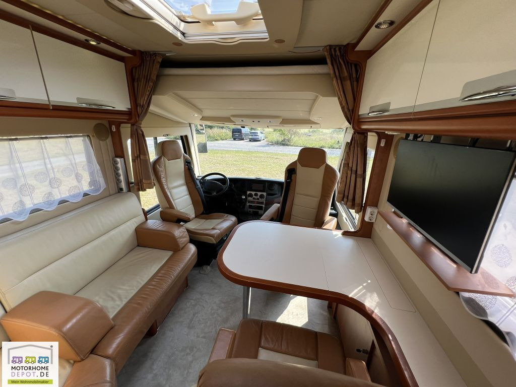 Carthago Liner 62 LE viele Extras - hohe Autarkie - Kamper integra: zdjęcie 4 Carthago Liner 62 LE viele Extras - hohe Autarkie - Kamper integra: zdjęcie 4