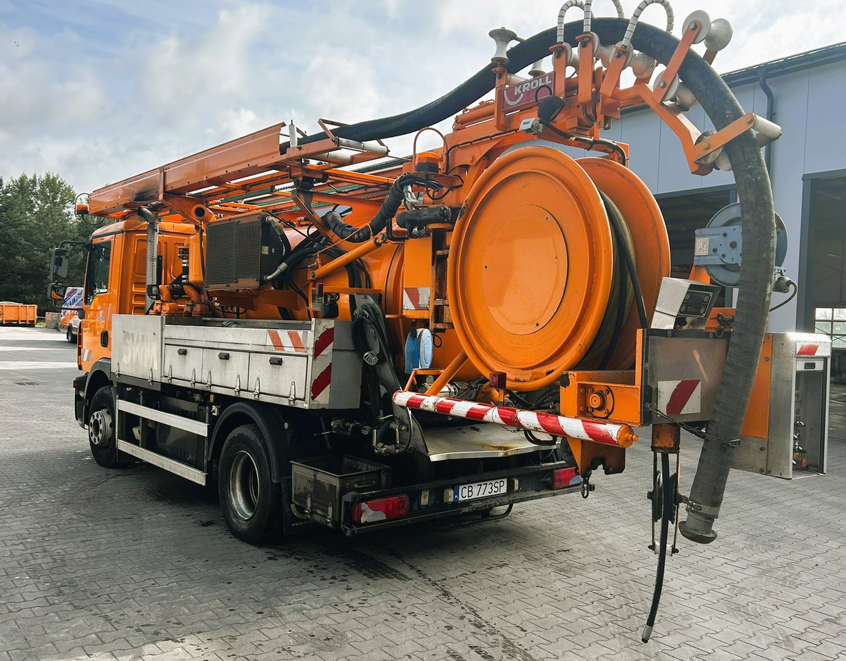 MAN TGM 15.240 - Samochód asenizacyjny: zdjęcie 1 MAN TGM 15.240 - Samochód asenizacyjny: zdjęcie 1