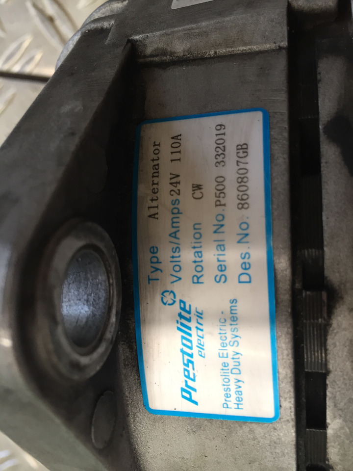 Alternator do Samochodów ciężarowych Gebrauchte Lichtmaschine MB Axor 1824, Motor Typ OM 906 LA, Artikel - Nr. : A 012 154 67 02: zdjęcie 6 Alternator do Samochodów ciężarowych Gebrauchte Lichtmaschine MB Axor 1824, Motor Typ OM 906 LA, Artikel - Nr. : A 012 154 67 02: zdjęcie 6