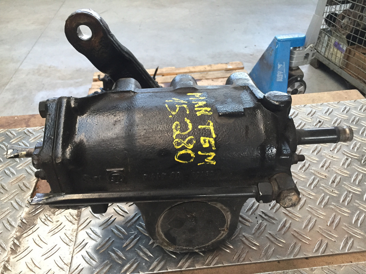 Gebrauchtes Lenkgetriebe, MAN TGM 15.280, Artikel - Nr. : 85.46200 - 6019 - Przekładnia kierownicza do Samochodów ciężarowych: zdjęcie 1 Gebrauchtes Lenkgetriebe, MAN TGM 15.280, Artikel - Nr. : 85.46200 - 6019 - Przekładnia kierownicza do Samochodów ciężarowych: zdjęcie 1