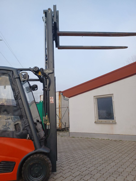 LINDE Stapler E16-01 Duplexmast, Seitenschieber - Wózek widłowy elektryczny: zdjęcie 3 LINDE Stapler E16-01 Duplexmast, Seitenschieber - Wózek widłowy elektryczny: zdjęcie 3