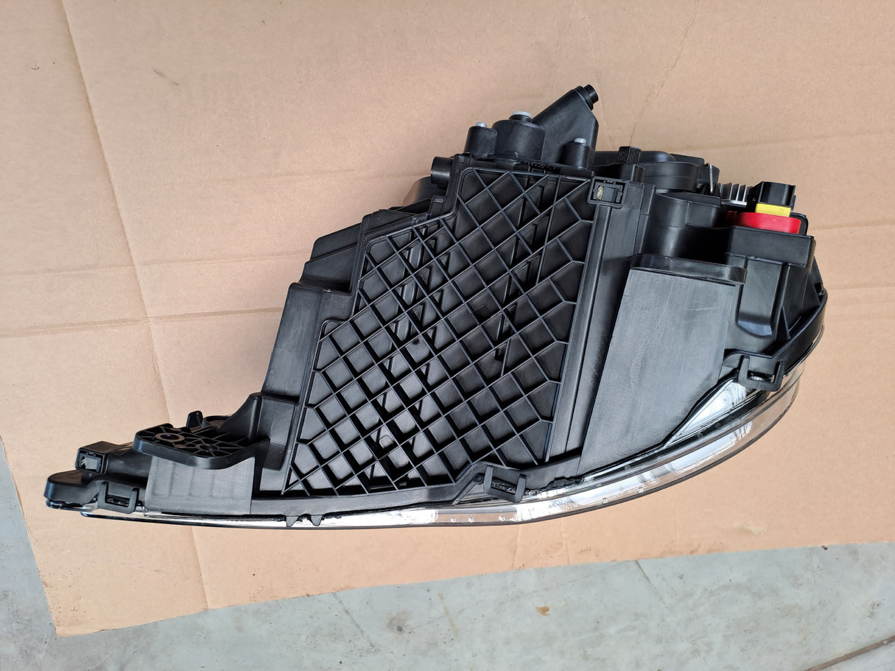 ---Neuw. Hauptscheinwerfer MAN TG3 rechts, Leuchtweitenverstellung, Artikel - Nr. : 81.25101 - 6738 - Reflektor do Samochodów ciężarowych: zdjęcie 4 ---Neuw. Hauptscheinwerfer MAN TG3 rechts, Leuchtweitenverstellung, Artikel - Nr. : 81.25101 - 6738 - Reflektor do Samochodów ciężarowych: zdjęcie 4