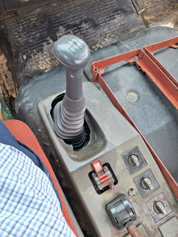 IVECO 95E21, 1998 god. - Samochód ciężarowy skrzyniowy/ Platforma: zdjęcie 3 IVECO 95E21, 1998 god. - Samochód ciężarowy skrzyniowy/ Platforma: zdjęcie 3