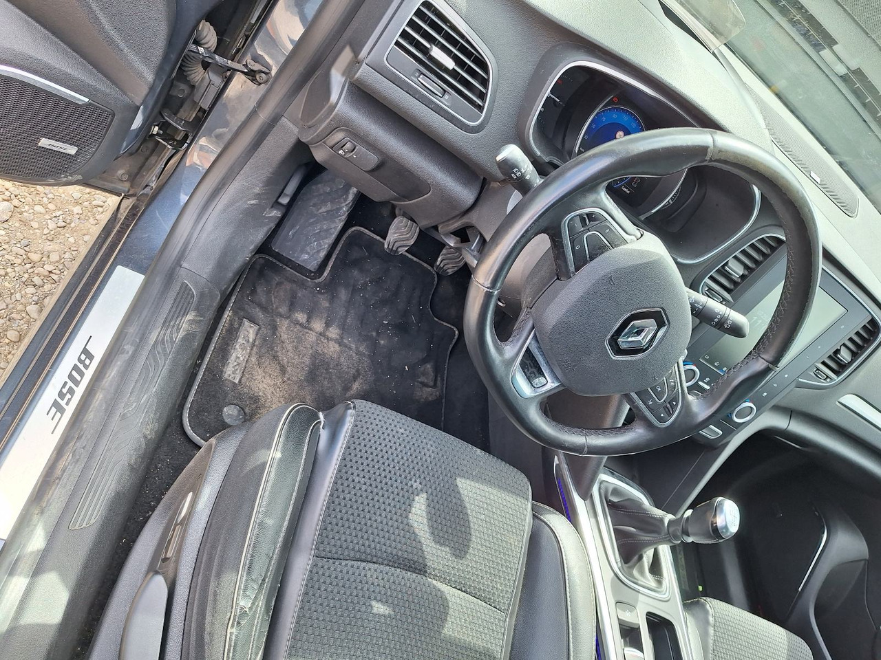 Renault Megane Blue dCi 95, zamjena - Sedan: zdjęcie 3 Renault Megane Blue dCi 95, zamjena - Sedan: zdjęcie 3