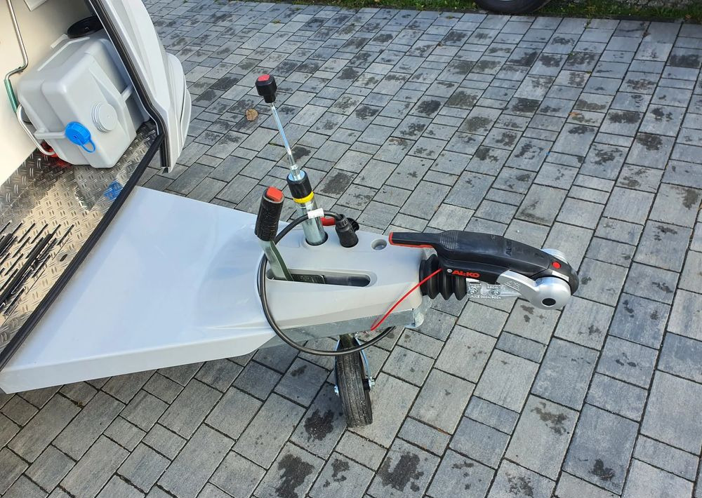 KNAUS SUDWIND 450 FU BLACK SELECTION - Przyczepa kempingowa: zdjęcie 3 KNAUS SUDWIND 450 FU BLACK SELECTION - Przyczepa kempingowa: zdjęcie 3