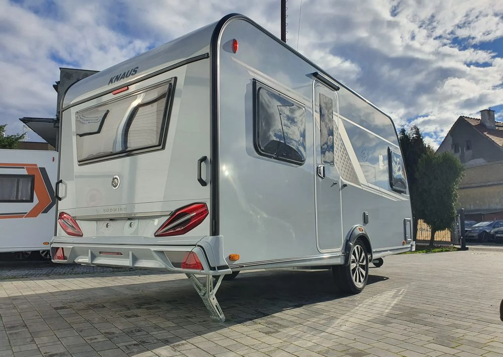 KNAUS SUDWIND 450 FU BLACK SELECTION - Przyczepa kempingowa: zdjęcie 5 KNAUS SUDWIND 450 FU BLACK SELECTION - Przyczepa kempingowa: zdjęcie 5