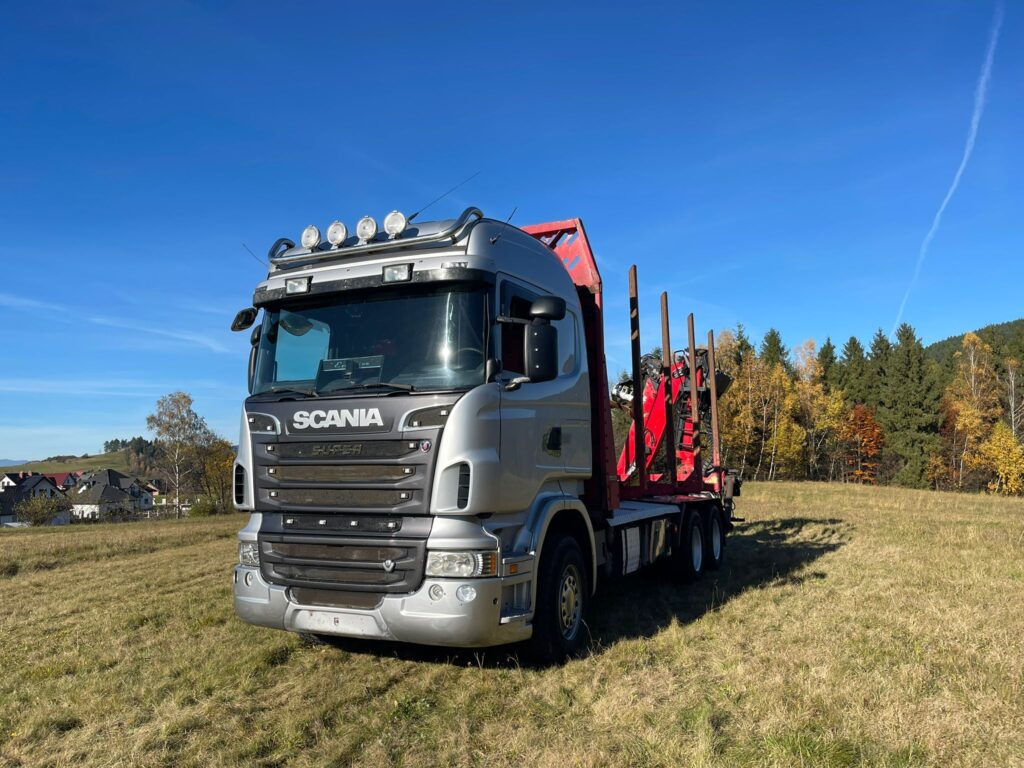 SCANIA R560 - Samochód do drewna, Samochod ciężarowy z HDS: zdjęcie 4 SCANIA R560 - Samochód do drewna, Samochod ciężarowy z HDS: zdjęcie 4