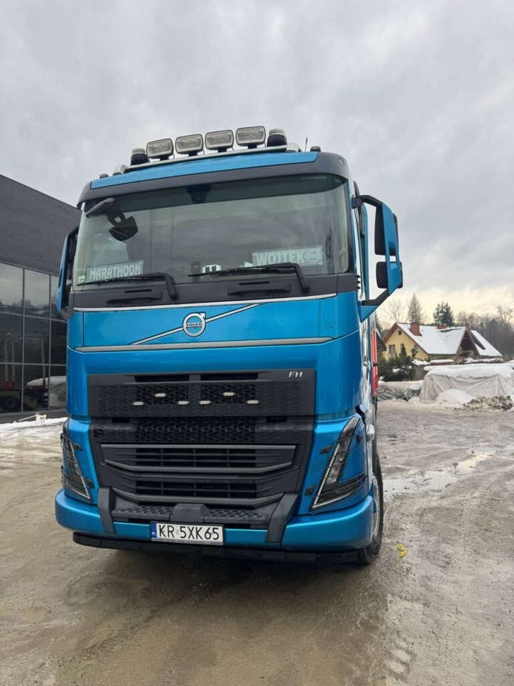 VOLVO FH540 - Samochód do drewna, Samochod ciężarowy z HDS: zdjęcie 5 VOLVO FH540 - Samochód do drewna, Samochod ciężarowy z HDS: zdjęcie 5