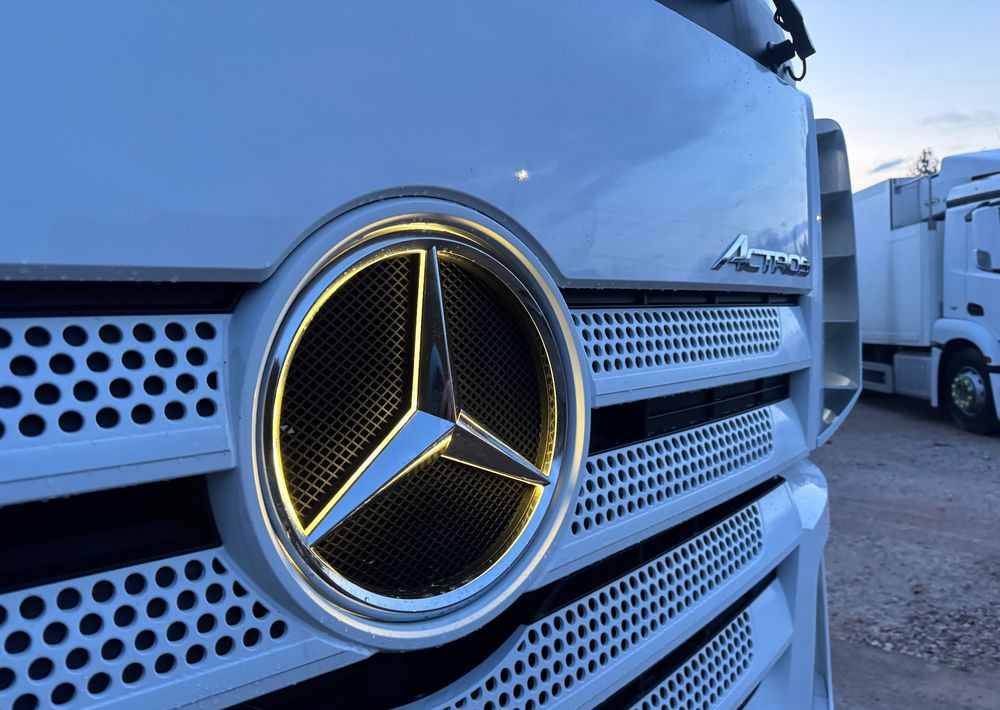 Mercedes-Benz ACTROS / 2553 / ACC / E 6 / MP 5 /TIPPER, BDF ,WYWROT / RETARDER/ GIGA SPACE/Niski Przebieg 366 Tys Km! ASO - Samochód ciężarowy furgon: zdjęcie 3 Mercedes-Benz ACTROS / 2553 / ACC / E 6 / MP 5 /TIPPER, BDF ,WYWROT / RETARDER/ GIGA SPACE/Niski Przebieg 366 Tys Km! ASO - Samochód ciężarowy furgon: zdjęcie 3
