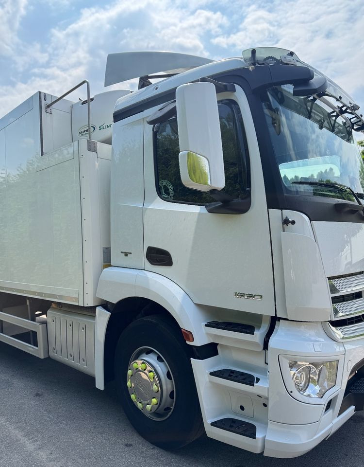 Mercedes-Benz ANTOS /1830/E 6/Chłodnia +Winda /18 Palet / Niski Przebieg122 Tys Km! - Samochód ciężarowy chłodnia: zdjęcie 5 Mercedes-Benz ANTOS /1830/E 6/Chłodnia +Winda /18 Palet / Niski Przebieg122 Tys Km! - Samochód ciężarowy chłodnia: zdjęcie 5