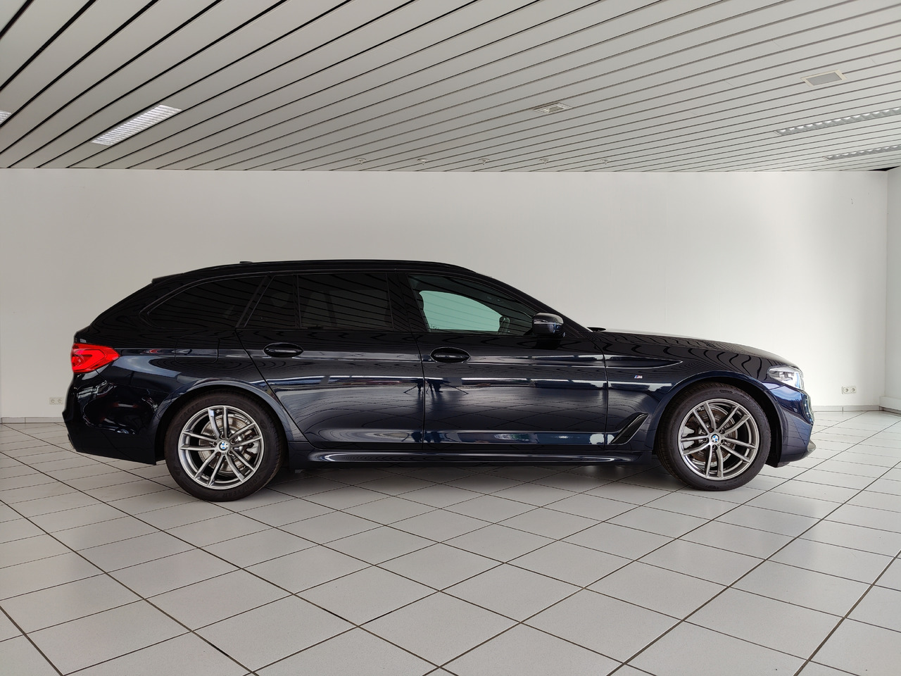 Kombi BMW 520 d xDrive M Sport Navi Kam Pano SHZ: zdjęcie 6 Kombi BMW 520 d xDrive M Sport Navi Kam Pano SHZ: zdjęcie 6