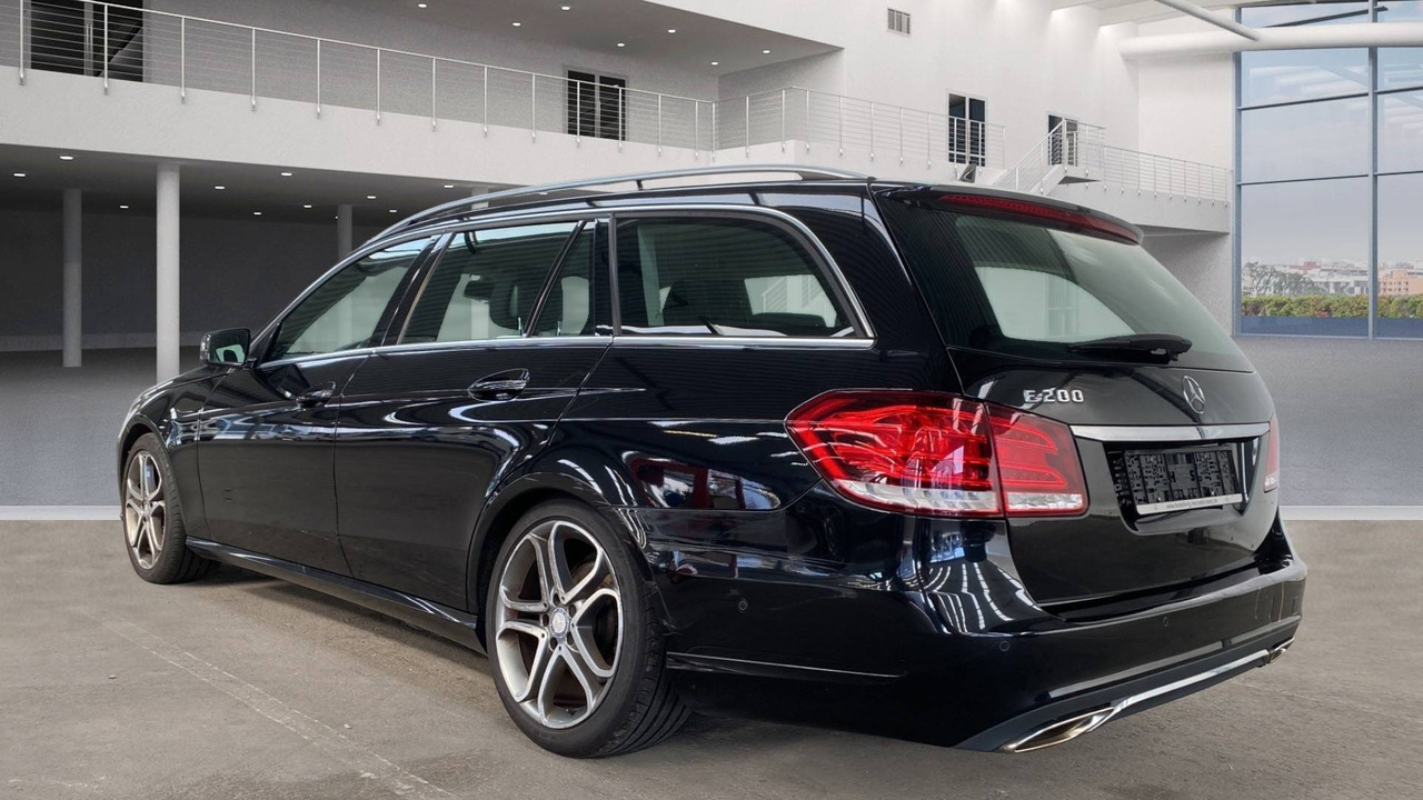 Mercedes-Benz E 200 CGI BlueEfficiency - Kombi: zdjęcie 4 Mercedes-Benz E 200 CGI BlueEfficiency - Kombi: zdjęcie 4