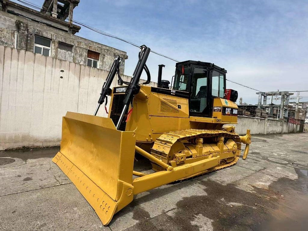 CAT D 6 R - Spycharka: zdjęcie 3 CAT D 6 R - Spycharka: zdjęcie 3