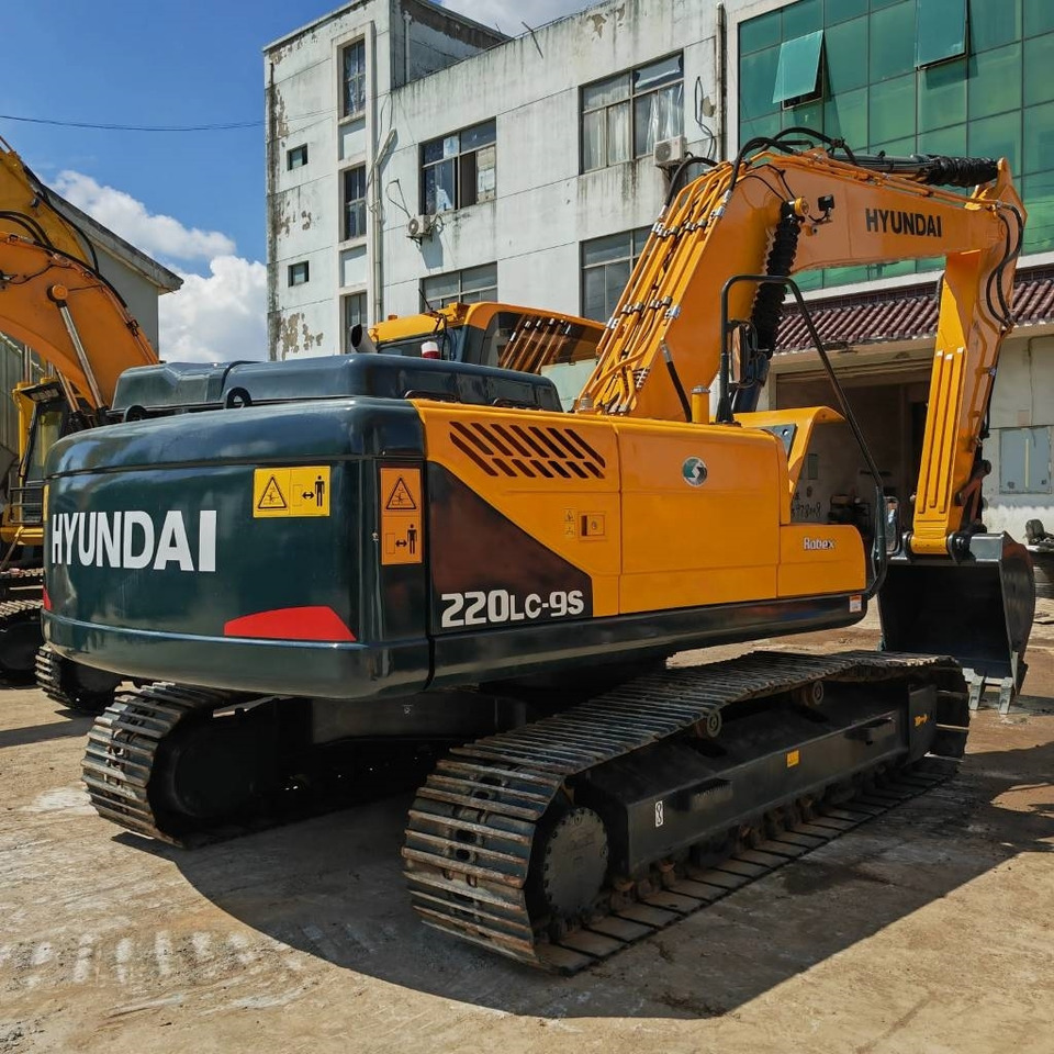 Hyundai R220LC-9S - Koparka gąsienicowa: zdjęcie 3 Hyundai R220LC-9S - Koparka gąsienicowa: zdjęcie 3