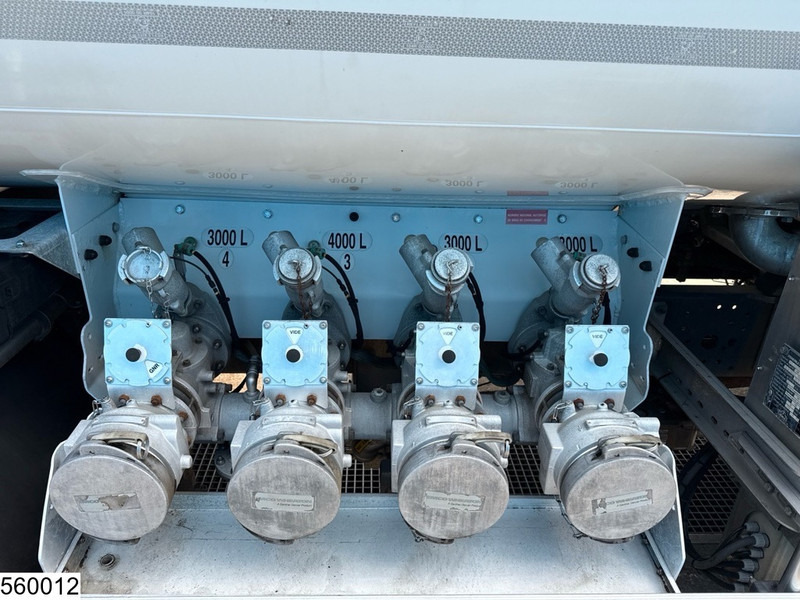 Iveco Eurocargo 190EL28 EURO 5, FUEL, 13390 liter, 4 Comp, Magyar - Samochód ciężarowy cysterna: zdjęcie 5 Iveco Eurocargo 190EL28 EURO 5, FUEL, 13390 liter, 4 Comp, Magyar - Samochód ciężarowy cysterna: zdjęcie 5