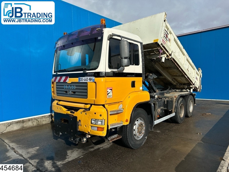 MAN TGA 26 390 6x4, Manual, Steel suspension - Wywrotka: zdjęcie 1 MAN TGA 26 390 6x4, Manual, Steel suspension - Wywrotka: zdjęcie 1