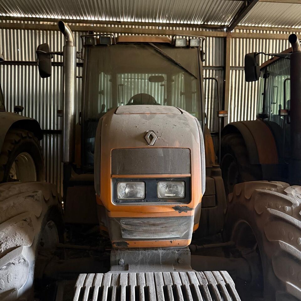 TRACTOR AGRICOLA RENAULTARES 710 RZ 4X4 - Ciągnik rolniczy: zdjęcie 2 TRACTOR AGRICOLA RENAULTARES 710 RZ 4X4 - Ciągnik rolniczy: zdjęcie 2
