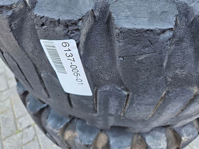 Ahlmann AL95-Titan 12.5/80-18-Tire/Reifen/Band - Opony i felgi do Maszyn budowlanych: zdjęcie 2 Ahlmann AL95-Titan 12.5/80-18-Tire/Reifen/Band - Opony i felgi do Maszyn budowlanych: zdjęcie 2