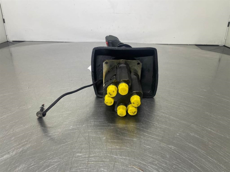 Ahlmann AZ6-4198091A/4146898G-Servo valve/Servoventil - Hydraulika do Maszyn budowlanych: zdjęcie 4 Ahlmann AZ6-4198091A/4146898G-Servo valve/Servoventil - Hydraulika do Maszyn budowlanych: zdjęcie 4