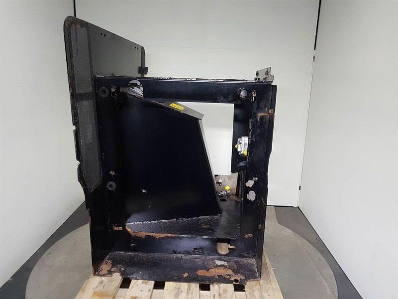 Case 621D-84528083-Tank/Behälter/Reservoir - Hydraulika do Maszyn budowlanych: zdjęcie 3 Case 621D-84528083-Tank/Behälter/Reservoir - Hydraulika do Maszyn budowlanych: zdjęcie 3