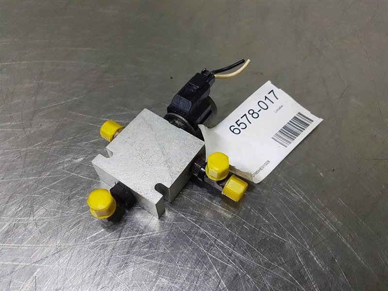 Case 621D-CNH 445471A1-Valve/Ventile/Ventiel - Hydraulika do Maszyn budowlanych: zdjęcie 1 Case 621D-CNH 445471A1-Valve/Ventile/Ventiel - Hydraulika do Maszyn budowlanych: zdjęcie 1