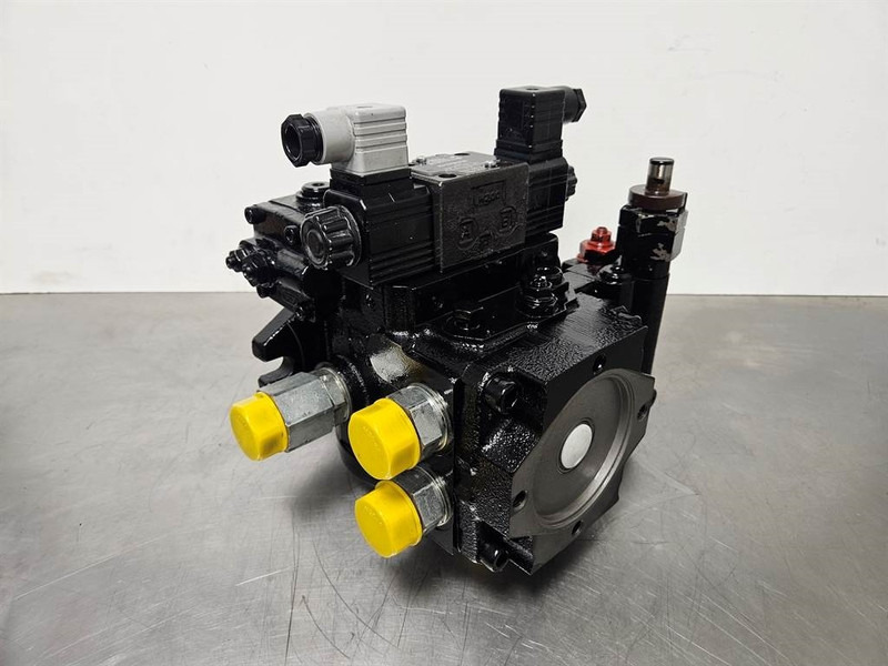 Giant 451T-Bondioli& Pavesi M4PV28-28-Drive pump/Rijpomp - Hydraulika do Maszyn budowlanych: zdjęcie 5 Giant 451T-Bondioli& Pavesi M4PV28-28-Drive pump/Rijpomp - Hydraulika do Maszyn budowlanych: zdjęcie 5