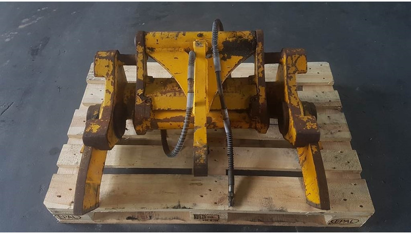 JCB 409 - Quick coupler/Schnellwechsler/Snelwissel - Szybkozłącza: zdjęcie 4 JCB 409 - Quick coupler/Schnellwechsler/Snelwissel - Szybkozłącza: zdjęcie 4