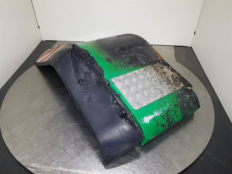 JCB 426E AGRI HT - Mud guard/Kotfluegel/Spatbord - Rama/ Podwozie do Maszyn budowlanych: zdjęcie 2 JCB 426E AGRI HT - Mud guard/Kotfluegel/Spatbord - Rama/ Podwozie do Maszyn budowlanych: zdjęcie 2