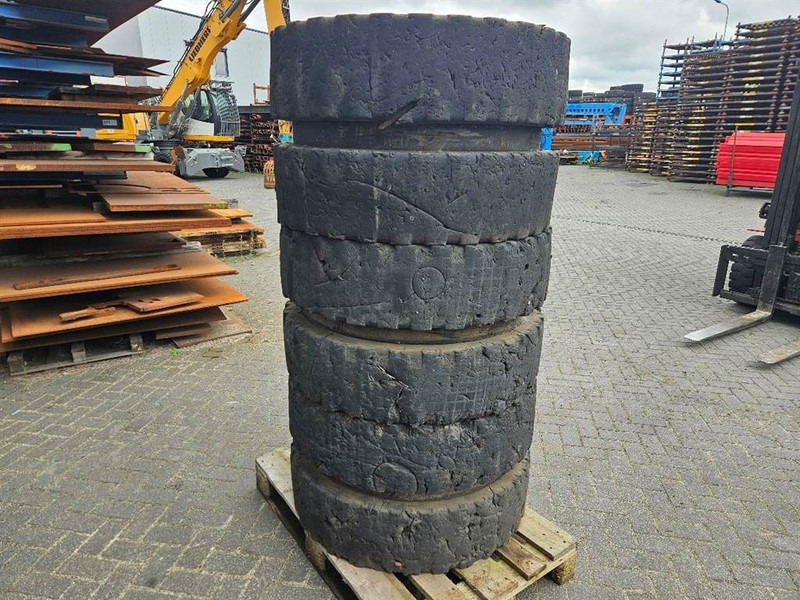 Liebherr 10.00-20 - Tire/Reifen/Band - Opony i felgi do Maszyn budowlanych: zdjęcie 3 Liebherr 10.00-20 - Tire/Reifen/Band - Opony i felgi do Maszyn budowlanych: zdjęcie 3
