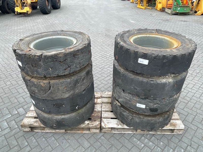 Liebherr 10.00-20 - Tire/Reifen/Band - Opony i felgi do Maszyn budowlanych: zdjęcie 1 Liebherr 10.00-20 - Tire/Reifen/Band - Opony i felgi do Maszyn budowlanych: zdjęcie 1