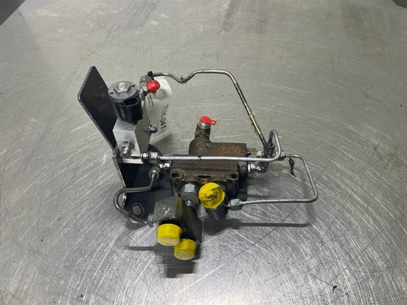 New Holland W110C - Priority valve/Prioritaetsventil - Hydraulika do Maszyn budowlanych: zdjęcie 4 New Holland W110C - Priority valve/Prioritaetsventil - Hydraulika do Maszyn budowlanych: zdjęcie 4