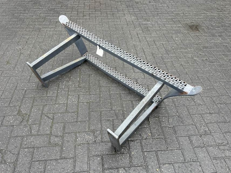 Terex TW150-6047945-Stair panel/Trittstufen/Traptreden - Rama/ Podwozie do Maszyn budowlanych: zdjęcie 4 Terex TW150-6047945-Stair panel/Trittstufen/Traptreden - Rama/ Podwozie do Maszyn budowlanych: zdjęcie 4