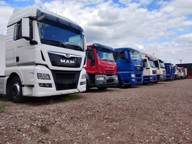 MAN Wij zoeken vrachtwagens / kranen / containersystemen - Samochód ciężarowy furgon: zdjęcie 4 MAN Wij zoeken vrachtwagens / kranen / containersystemen - Samochód ciężarowy furgon: zdjęcie 4