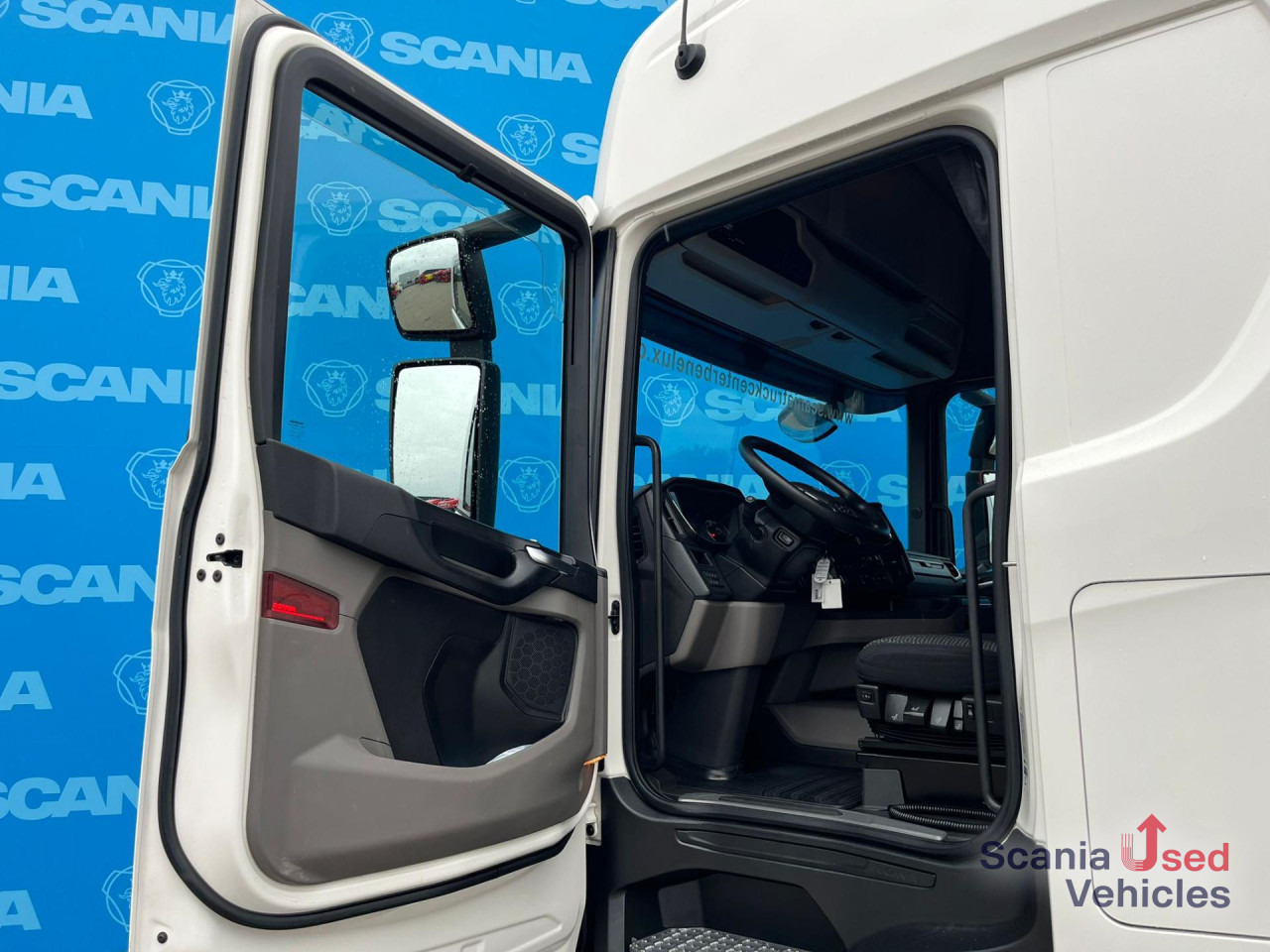 SCANIA R 500 A4x2EB RETARDER MEGA VOLUME P-AIRCO ACC - Ciągnik siodłowy: zdjęcie 2 SCANIA R 500 A4x2EB RETARDER MEGA VOLUME P-AIRCO ACC - Ciągnik siodłowy: zdjęcie 2