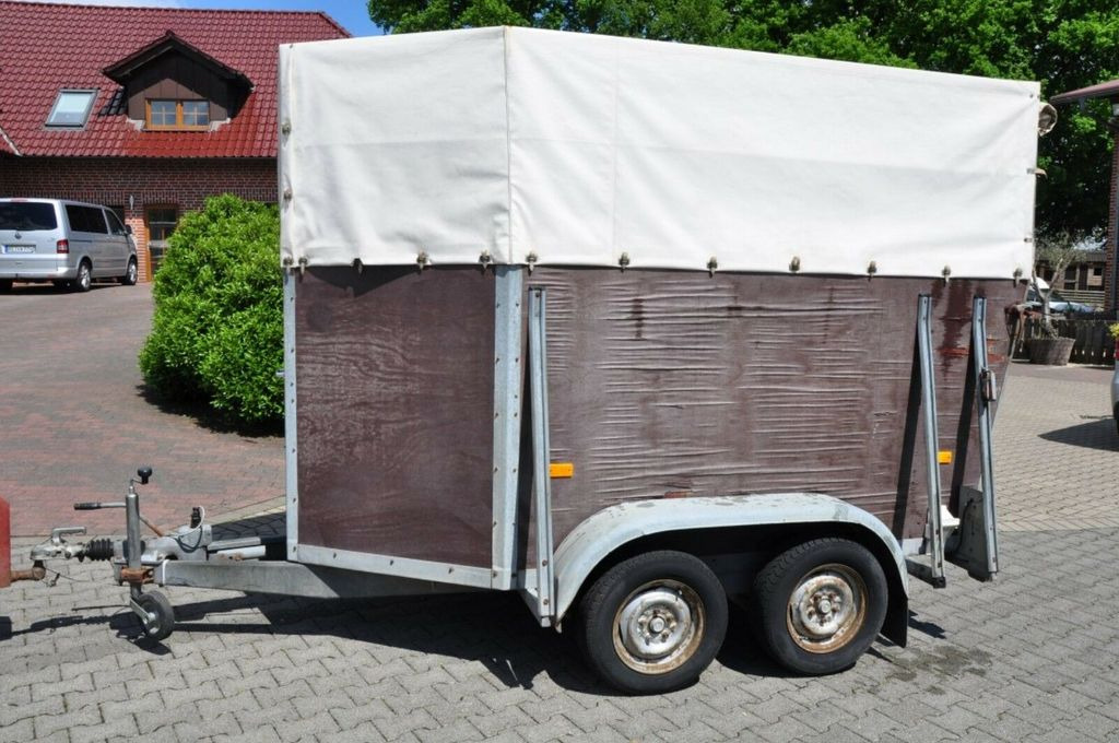 Holz Plane 1,5 Pferde Holz Plane 1,5 Pferde - Przyczepa do przewozu koni: zdjęcie 1 Holz Plane 1,5 Pferde Holz Plane 1,5 Pferde - Przyczepa do przewozu koni: zdjęcie 1