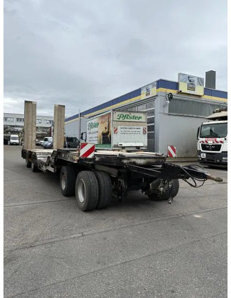 Müller-Mitteltal T4 4-Achs Tieflader Radmulden luftgefedert T4 4-Achs Tieflader Radmulden luftgefedert - Przyczepa niskopodwoziowa: zdjęcie 3 Müller-Mitteltal T4 4-Achs Tieflader Radmulden luftgefedert T4 4-Achs Tieflader Radmulden luftgefedert - Przyczepa niskopodwoziowa: zdjęcie 3