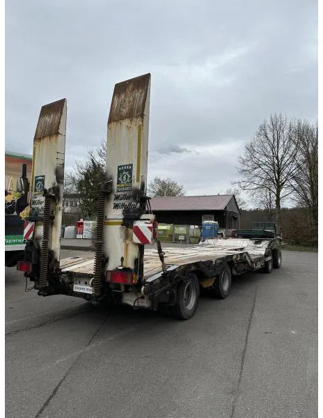 Müller-Mitteltal T4 4-Achs Tieflader Radmulden luftgefedert T4 4-Achs Tieflader Radmulden luftgefedert - Przyczepa niskopodwoziowa: zdjęcie 4 Müller-Mitteltal T4 4-Achs Tieflader Radmulden luftgefedert T4 4-Achs Tieflader Radmulden luftgefedert - Przyczepa niskopodwoziowa: zdjęcie 4