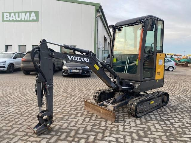 Volvo EC 18 E MIETE / RENTAL (12001517) - Minikoparka: zdjęcie 1 Volvo EC 18 E MIETE / RENTAL (12001517) - Minikoparka: zdjęcie 1