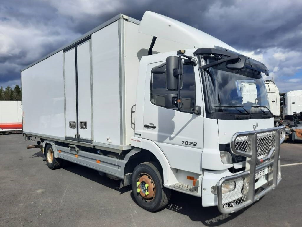 Mercedes-Benz Atego 1022 - Samochód ciężarowy furgon: zdjęcie 2 Mercedes-Benz Atego 1022 - Samochód ciężarowy furgon: zdjęcie 2