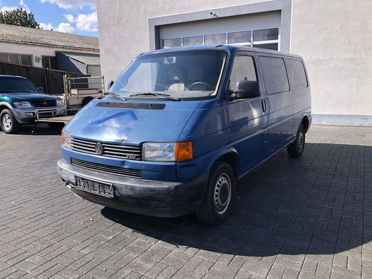 Volkswagen T4 2.5 TDI Lang - Mały samochód dostawczy: zdjęcie 1 Volkswagen T4 2.5 TDI Lang - Mały samochód dostawczy: zdjęcie 1
